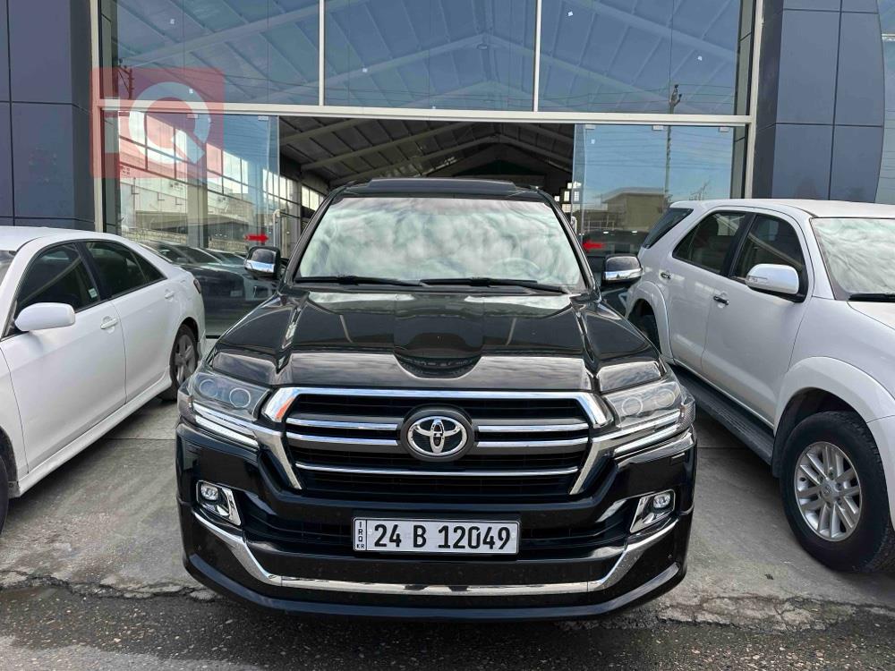 تويوتا لاندكروزر